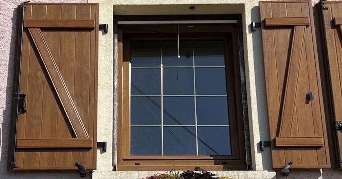 Volet imitation bois